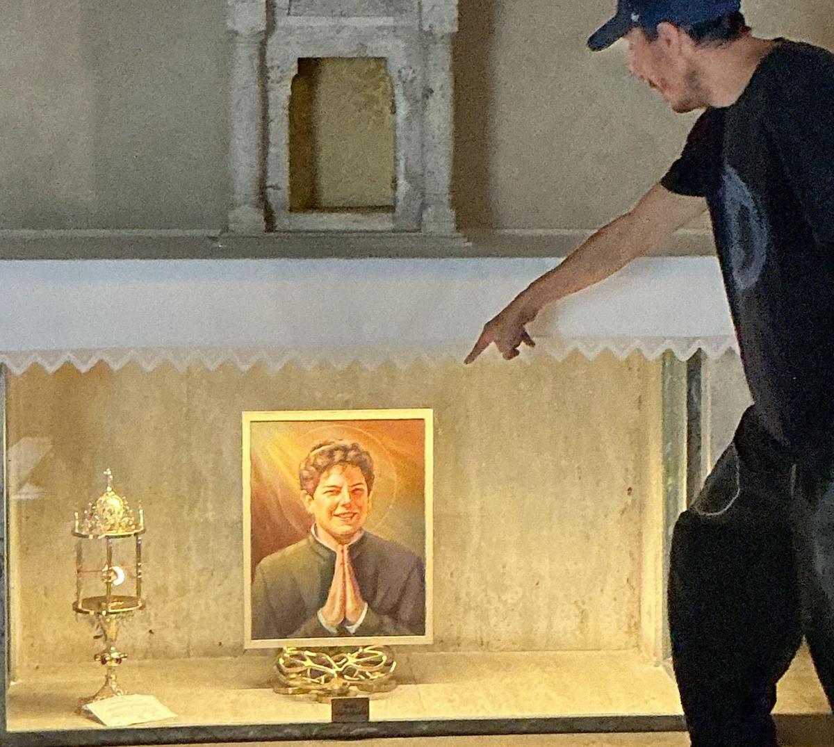 "Molto devoto a San Carlo Acutis. In tre chiese ci sono le sue reliquie" "Molto devoto a San Carlo Acutis. In tre chiese ci sono le sue reliquie"