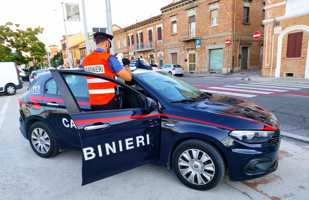 sull8217autobus senza biglietto poi aggrediscono i controllori arrivano i carabinieri