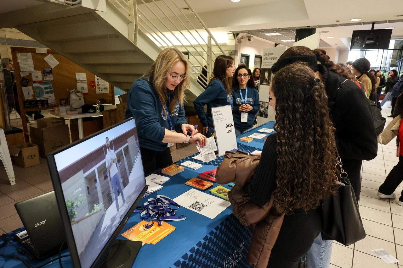 FE_OPENDAY06-89986976