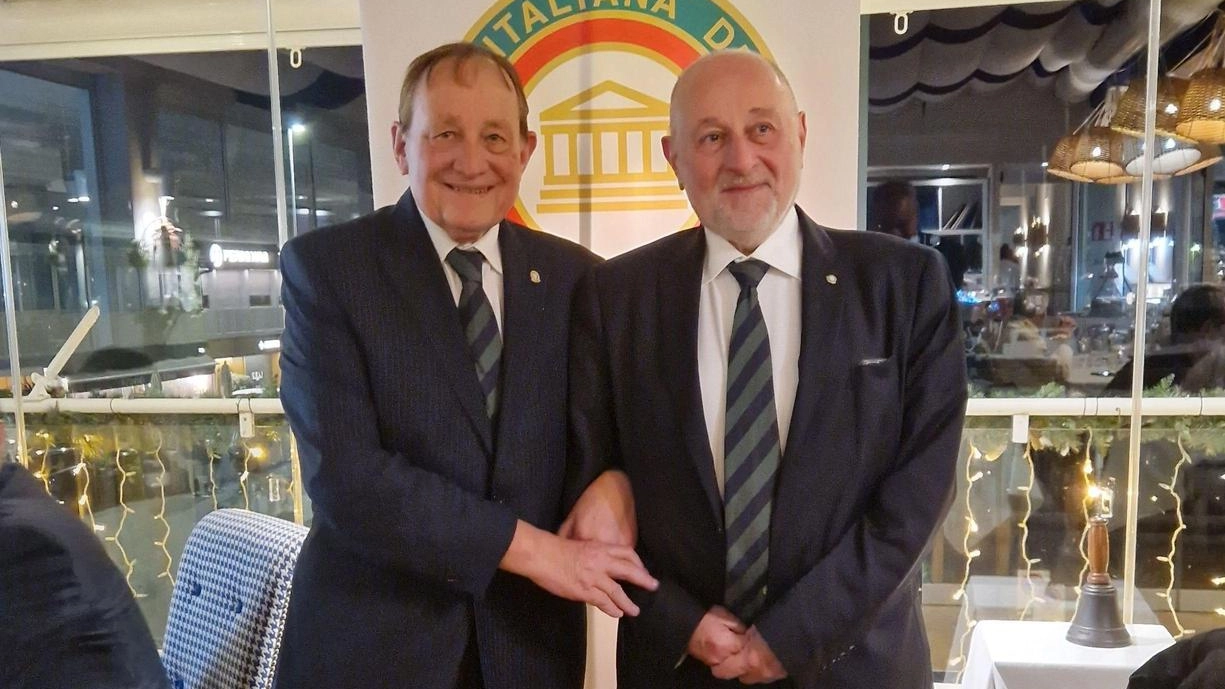 Il presidente nazionale. Paolo Petrone e il delegato Viareggino Alberto Petracca Il presidente nazionale. Paolo Petrone e il delegato Viareggino Alberto Petracca