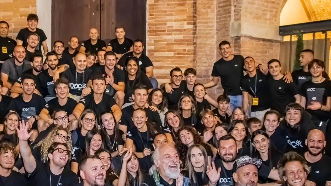 Foto di gruppo con Eugenio Finardi, uno dei protagonisti dell’edizione 2025 del Gubbio Doc Fest Foto di gruppo con Eugenio Finardi, uno dei protagonisti dell’edizione 2025 del Gubbio Doc Fest
