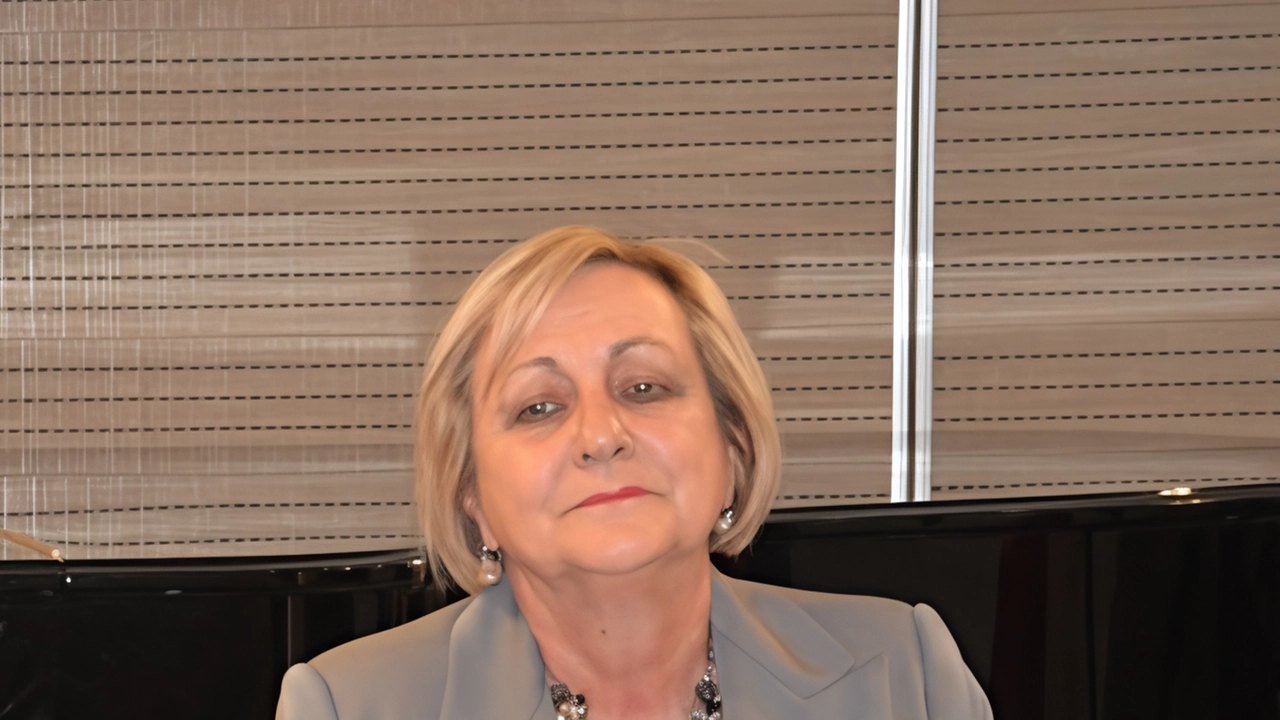 L'opposizione critica l'amministrazione per la questione dei pini, sottolineando la possibilità di modificare il progetto di abbattimento. Chiedono le dimissioni dell'assessore Ansideri e accusano la politica di mancanza di responsabilità. L'opposizione critica l'amministrazione per la questione dei pini, sottolineando la possibilità di modificare il progetto di abbattimento. Chiedono le dimissioni dell'assessore Ansideri e accusano la politica di mancanza di responsabilità.