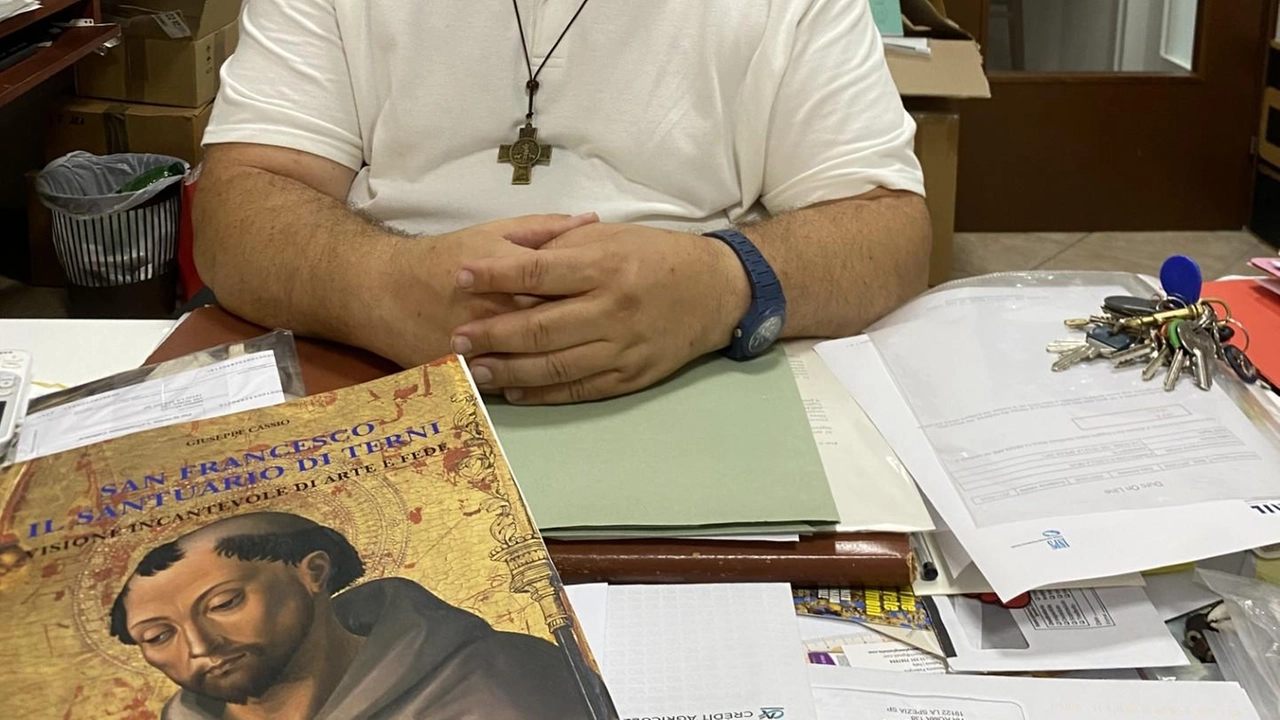 Don Mirko Mochi, proveniente da La Spezia,. s’insedierà ufficialmente nella parrocchia di San Francesco il 5 ottobre Don Mirko Mochi, proveniente da La Spezia,. s’insedierà ufficialmente nella parrocchia di San Francesco il 5 ottobre