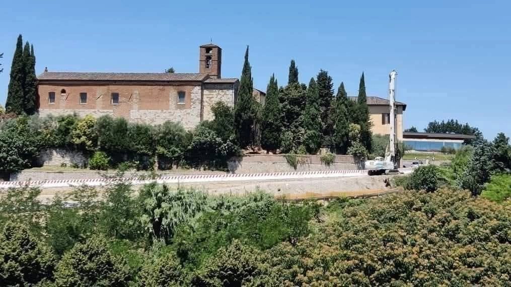I lavori di messa in sicurezza stanno procedendo a ritmo serrato, confermando l’impegno dell’amministrazione comunale I lavori di messa in sicurezza stanno procedendo a ritmo serrato, confermando l’impegno dell’amministrazione comunale