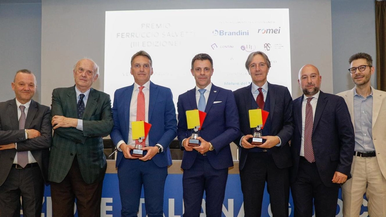 Giandomenico Salvetti, Paolo Casarin, Massimiliano Irrati, Nicola Rizzoli, Alessandro Ferrari, Pierfrancesco Salvetti e Fabio Russo Giandomenico Salvetti, Paolo Casarin, Massimiliano Irrati, Nicola Rizzoli, Alessandro Ferrari, Pierfrancesco Salvetti e Fabio Russo