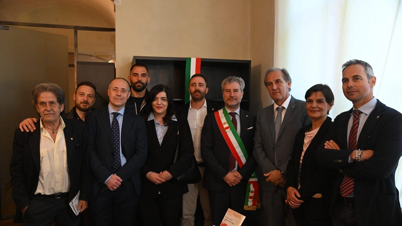 Progetto Comune per non dimenticare le foibe e l’esodo istriano Progetto Comune per non dimenticare le foibe e l’esodo istriano