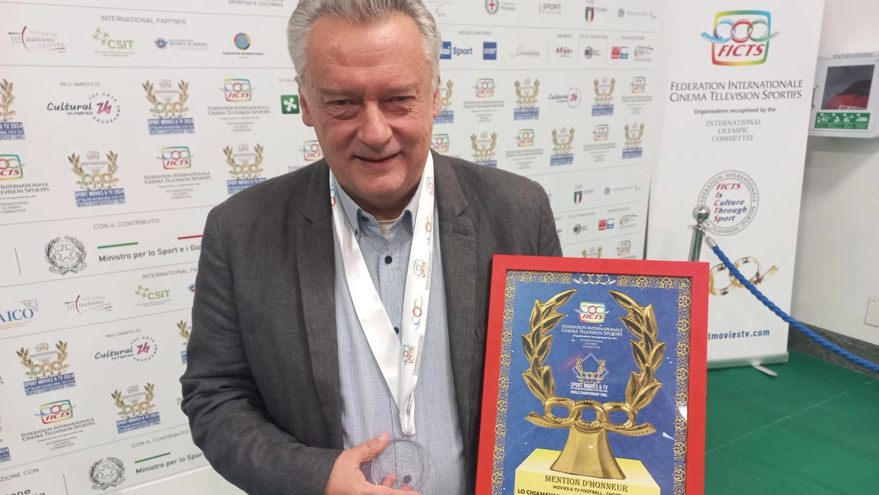 Il giornalista premiato Roberto Davide Papini