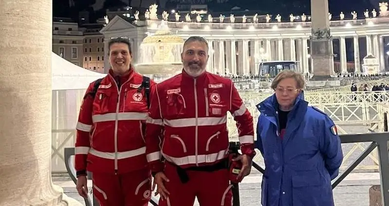Volontari tra i pellegrini. Il supporto della Versilia per le esequie del Papa
