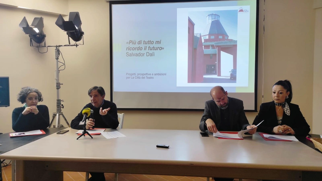 Il bilancio 2024 del palcoscenico cascinese tracciato dal presidente di Fondazione Sipario Toscana Pierpaolo Tognocchi, con il sindaco di Cascina Michelangelo Betti e l’assessora alla cultura Bice Del Giudice. Il bilancio 2024 del palcoscenico cascinese tracciato dal presidente di Fondazione Sipario Toscana Pierpaolo Tognocchi, con il sindaco di Cascina Michelangelo Betti e l’assessora alla cultura Bice Del Giudice.