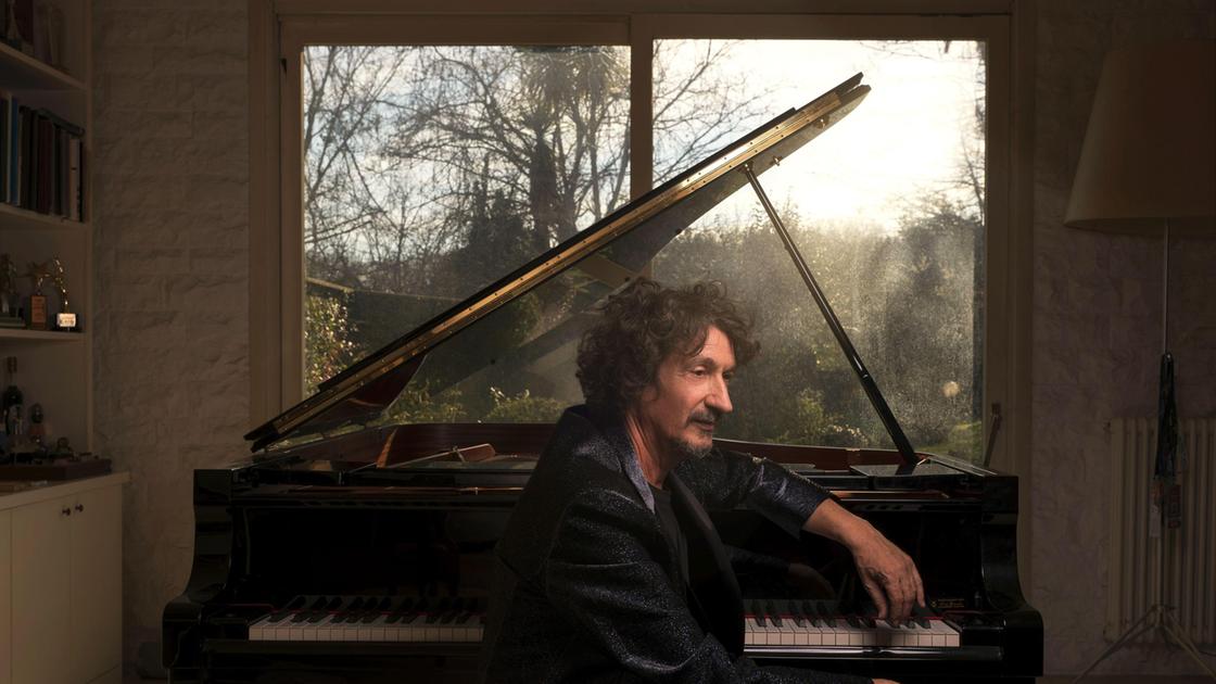 Cammariere, la poesia in musica: "Le mani sul piano, poi parla il cuore"