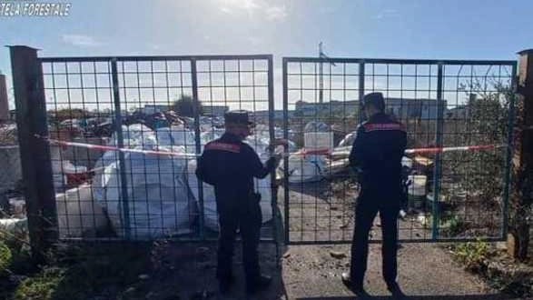 Scoperti dai Carabinieri materiali di risulta di lavorazioni edili e vernici tossiche Scoperti dai Carabinieri materiali di risulta di lavorazioni edili e vernici tossiche