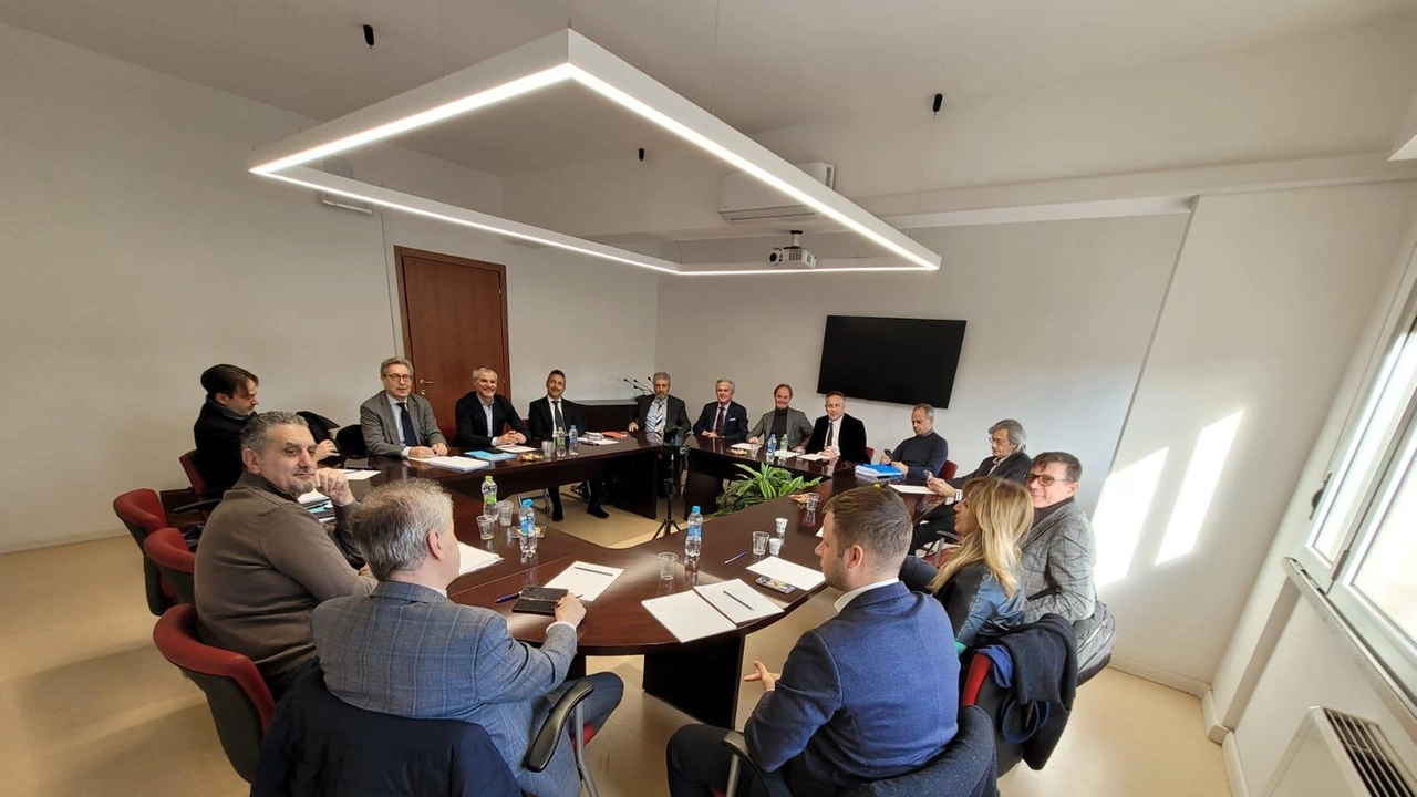 TERNI Si chiama “Insieme sostenibili“ la Comunità energetica rinnovabile (Cer) costituita da dieci imprese locali che si... TERNI Si chiama “Insieme sostenibili“ la Comunità energetica rinnovabile (Cer) costituita da dieci imprese locali che si...