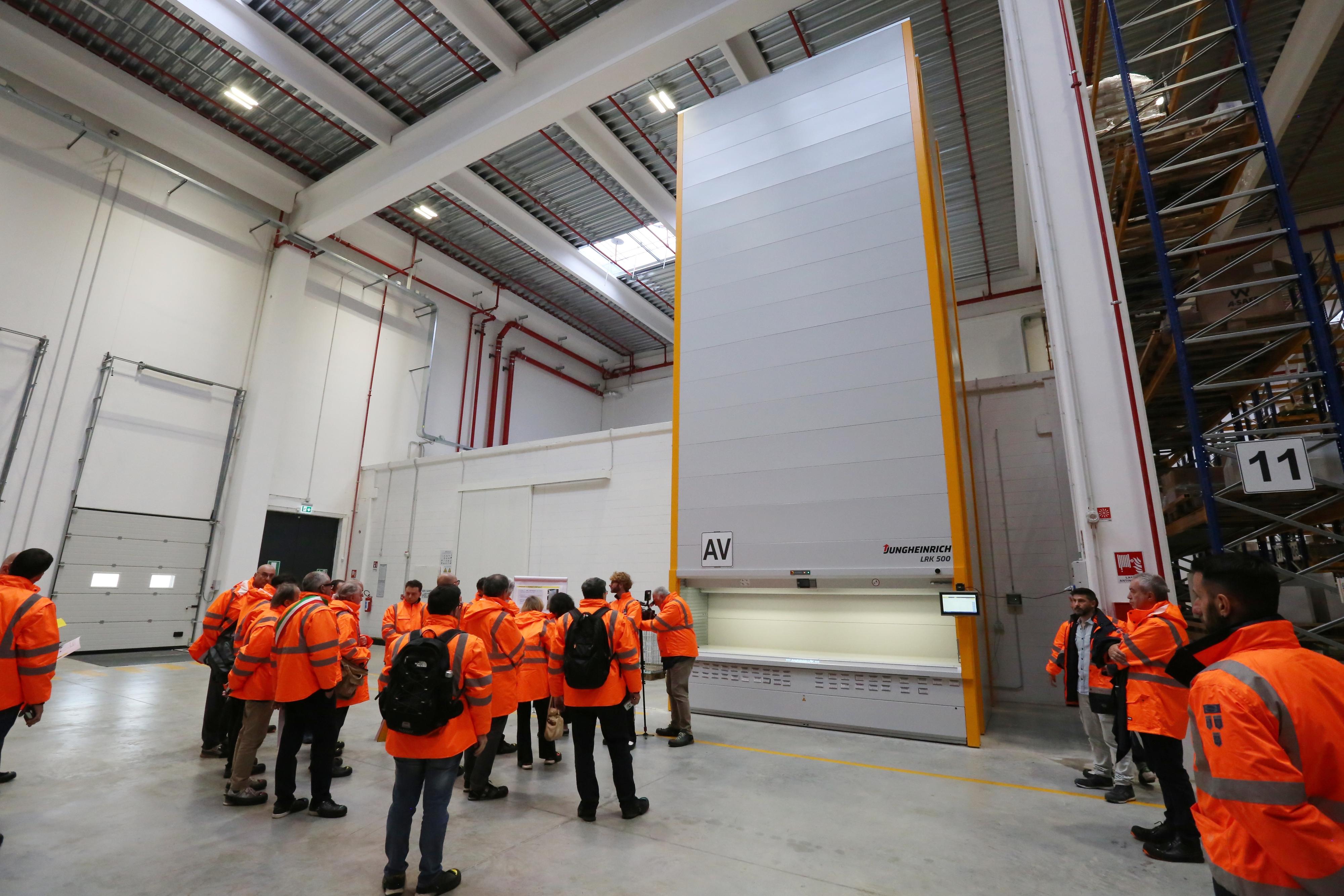 pontedera il nuovo centro logistico è realtà cento lavoratori assunti da metro da Lanazione.it pontedera il nuovo centro logistico è realtà cento lavoratori assunti da metro