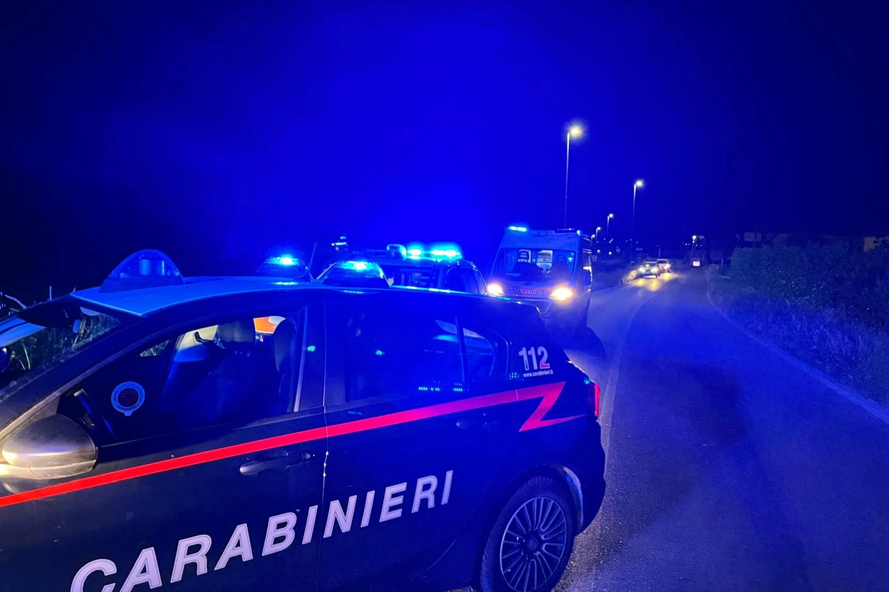 I carabinieri e i soccorritori del 118 sul posto