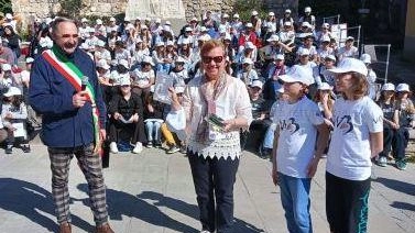 Il vice sindaco Dipelino ha. accolto. gli ospiti Il vice sindaco Dipelino ha. accolto. gli ospiti