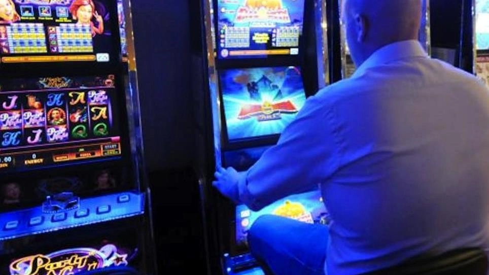Sala slot in un bar chiusa dal Comune, il Tar Toscana non accoglie la richiesta di sospensiva della titolare dell’esercizio commerciale Sala slot in un bar chiusa dal Comune, il Tar Toscana non accoglie la richiesta di sospensiva della titolare dell’esercizio commerciale