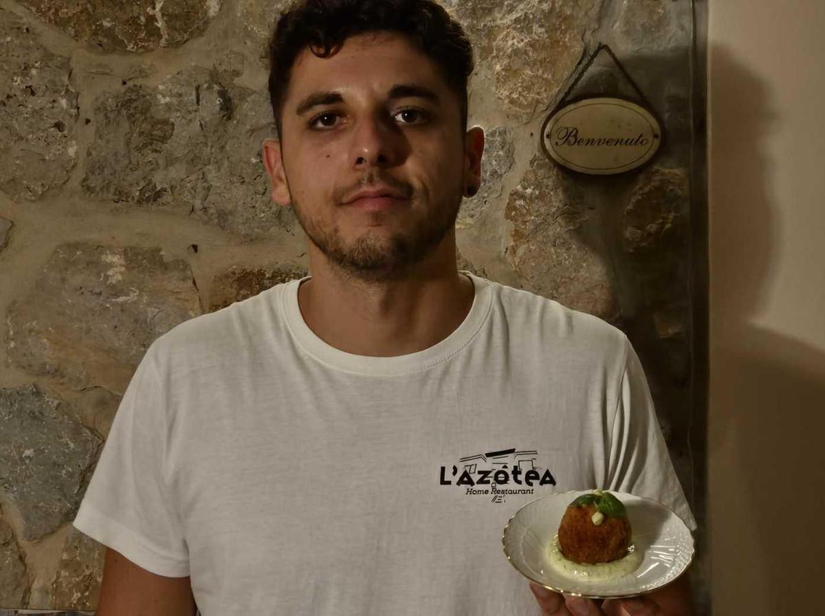https://www.lanazione.it/image-service/view/acePublic/alias/contentid/NjBmMDY2NWYtMGU1YS00/0/andrea-e-lidea-di-gusto-dallhome-restaurant-allinvenzione-gourmet.jpeg?f=1.90:1&w=1200