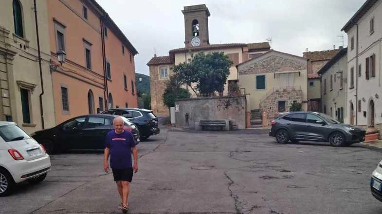 A Larciano è previsto un intervento per rinnovare la pavimentazione e l’arredo urbano di piazza Cecina: prevista una spesa di 530mila euro, con un contributo complessivo dalla Regione Toscana di 400 mila A Larciano è previsto un intervento per rinnovare la pavimentazione e l’arredo urbano di piazza Cecina: prevista una spesa di 530mila euro, con un contributo complessivo dalla Regione Toscana di 400 mila