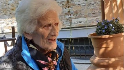 Milena Bernabò, ultima medaglia d'oro di Sant'Anna di Stazzema. E' morta a 96 anni nella sua casa a Pietrasanta Milena Bernabò, ultima medaglia d'oro di Sant'Anna di Stazzema. E' morta a 96 anni nella sua casa a Pietrasanta