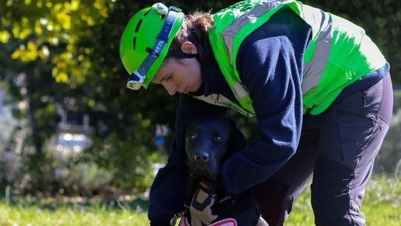 Chiara Stanghellini con la sua labrador Raina
