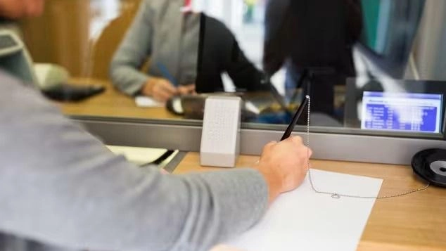 La burocrazia rallenta l’iter, ma il nostro lettore lui ha bisogno della macchina anche per trasportare la figlia disabile La burocrazia rallenta l’iter, ma il nostro lettore lui ha bisogno della macchina anche per trasportare la figlia disabile