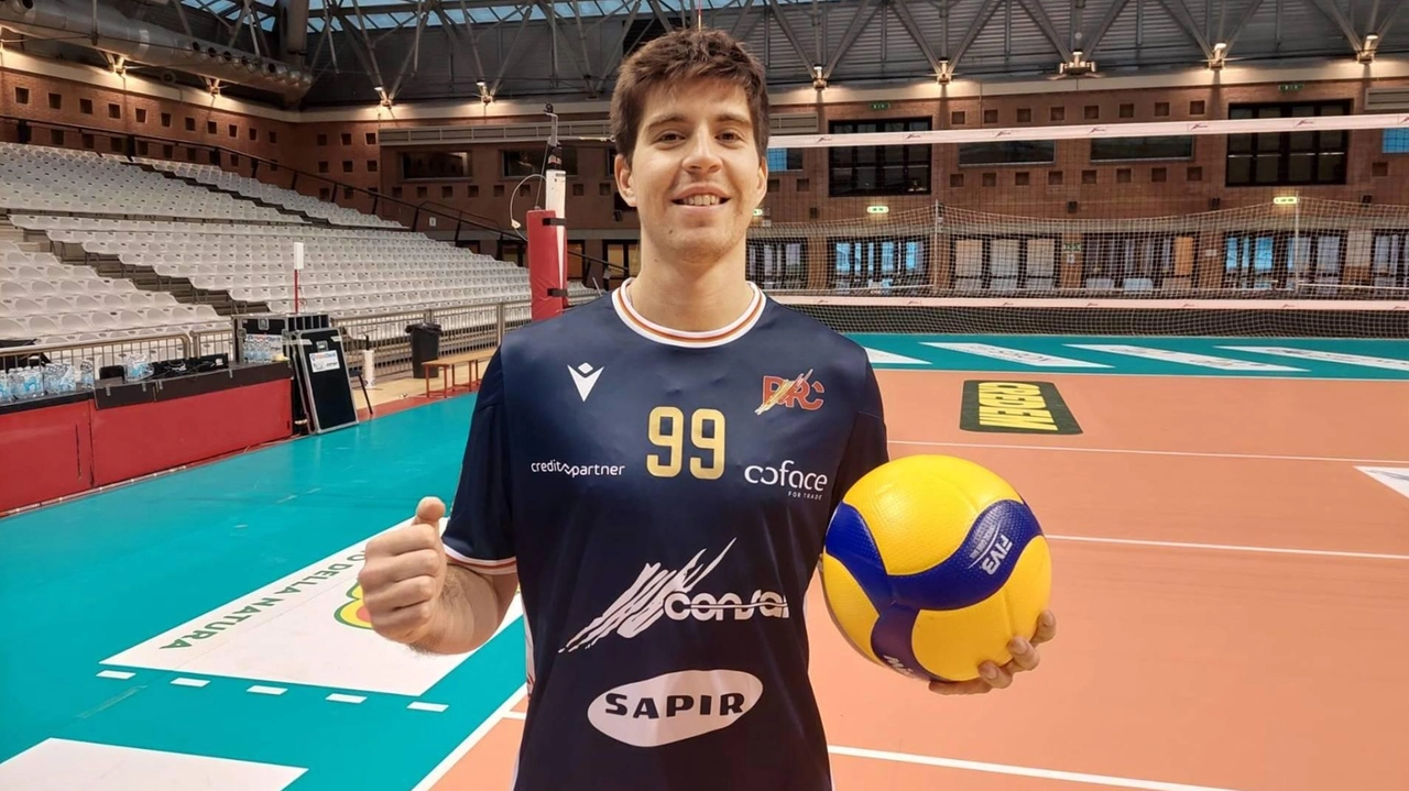 Felipe Benavidez, schiacciatore nato in Argentina, arriva all’Emma Villas Felipe Benavidez, schiacciatore nato in Argentina, arriva all’Emma Villas