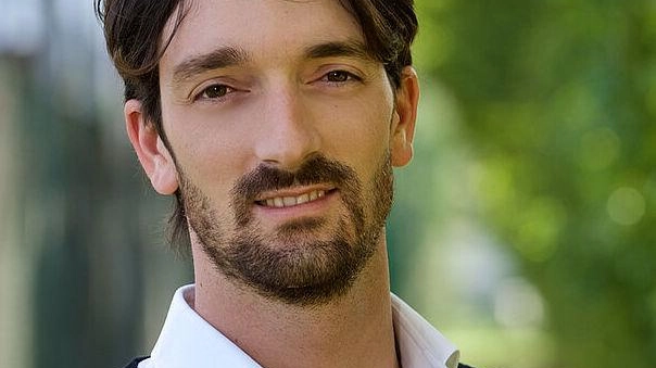 A Capannori, progetto sperimentale per proteggere cimiteri da furti e violenze. Volontari della protezione civile presidiano i luoghi sacri, garantendo sicurezza agli anziani. A Capannori, progetto sperimentale per proteggere cimiteri da furti e violenze. Volontari della protezione civile presidiano i luoghi sacri, garantendo sicurezza agli anziani.