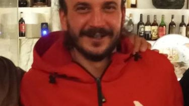 Più soldi ai rider se lavorano nelle ore più calde. Sarebbe questa la strategia, segnalata dai sindacati, di Glovo per...