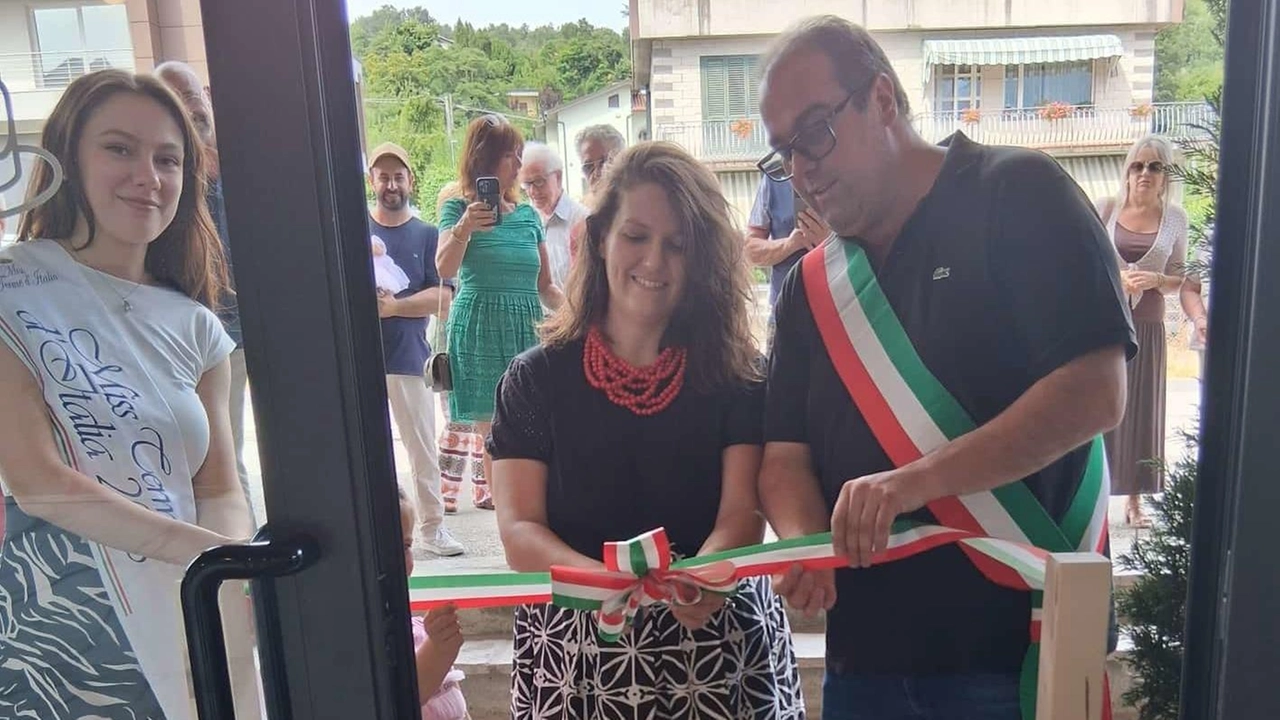 L’inaugurazione di Dolcemente, nuova pasticceria a Piazza al Serchio