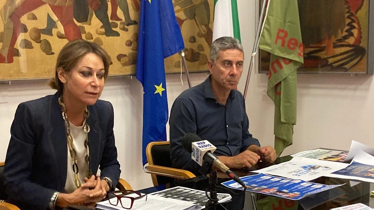 L’assessore regionale Agabiti e il sindaco di Cerreto di Spoleto Montesi illustrano il calendario degli eventi che si svolgeranno da sabato al 15 settembre L’assessore regionale Agabiti e il sindaco di Cerreto di Spoleto Montesi illustrano il calendario degli eventi che si svolgeranno da sabato al 15 settembre