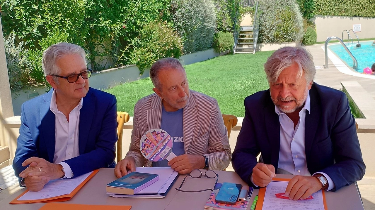 Un momento della presentazione della XIX edizione di Capalbio Libri che prenderà il via sabato prossimo e che terrà compagnia con grandi opere e personaggi fino al 5 agosto Un momento della presentazione della XIX edizione di Capalbio Libri che prenderà il via sabato prossimo e che terrà compagnia con grandi opere e personaggi fino al 5 agosto