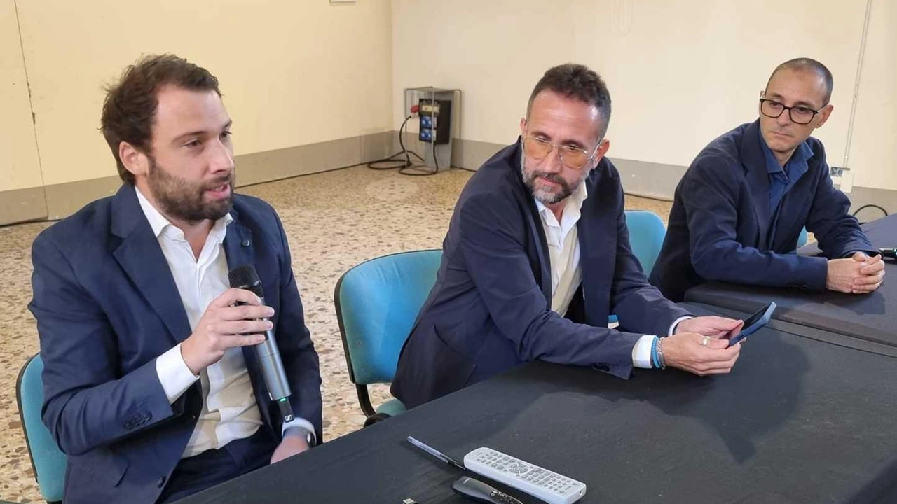 Da sinistra il dottor Francesco Rossi, il direttore sanitario Giacomo Corsini e il direttore del San Luca Spartaco Mencaroni Da sinistra il dottor Francesco Rossi, il direttore sanitario Giacomo Corsini e il direttore del San Luca Spartaco Mencaroni