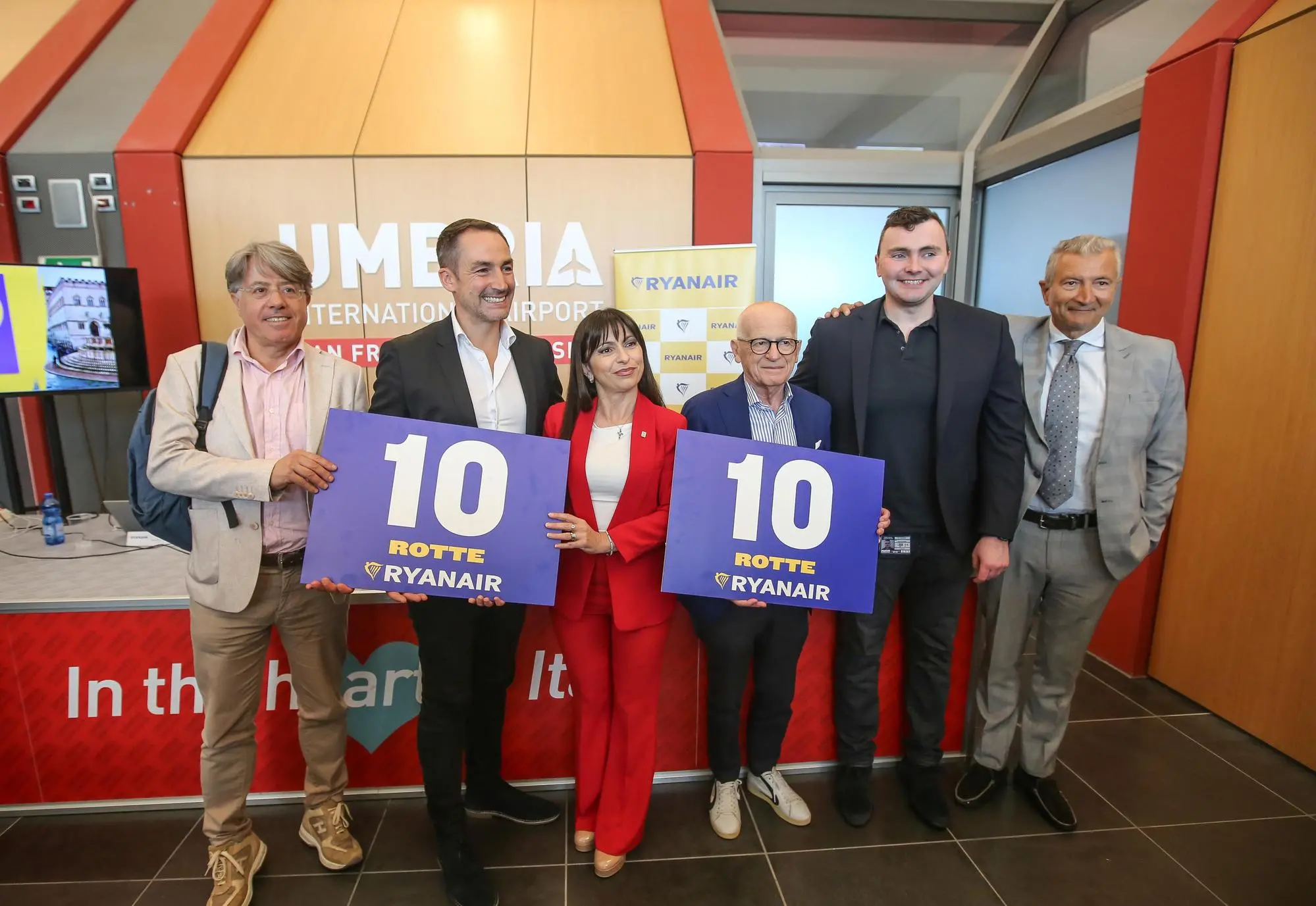 Aeroporto, piano Ryanair. Venti tratte per il raddoppio: "Ma senza tassa comunale"