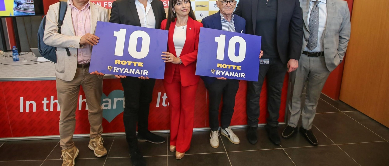 Aeroporto, piano Ryanair. Venti tratte per il raddoppio: "Ma senza tassa comunale"