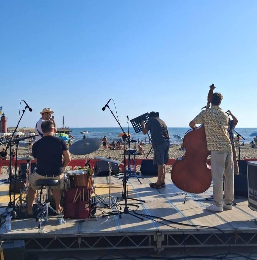 Cinema di mare, c’è Geppi Cucciari. Premio Mancini a ’Le Tresor’ Cinema di mare, c’è Geppi Cucciari. Premio Mancini a ’Le Tresor’