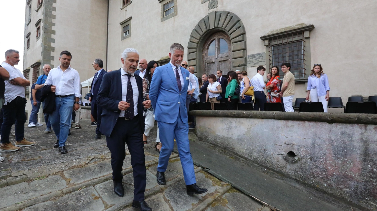 Giuli ha confermato l’intenzione di procedere con gli “Uffizi diffusi“. Sul piatto 24 milioni per il restauro, ma manca ancora (solo) la firma. Giuli ha confermato l’intenzione di procedere con gli “Uffizi diffusi“. Sul piatto 24 milioni per il restauro, ma manca ancora (solo) la firma.