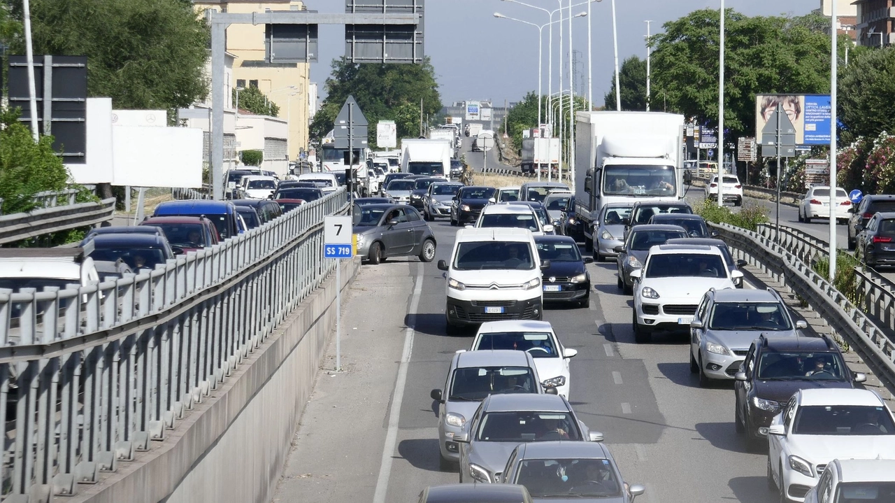 Traffico sulla Declassata, uno dei nodi critici della viabilità di Prato (Attalmi)