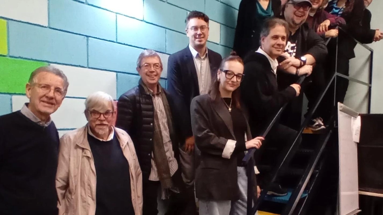 Terrminale, domani i lavori degli studenti le nuove proposte: sceneggiatura regia e tanta recitazione. Smuraglia: "Vogliono iscrivere pure i bambini..." . Terrminale, domani i lavori degli studenti le nuove proposte: sceneggiatura regia e tanta recitazione. Smuraglia: "Vogliono iscrivere pure i bambini..." .