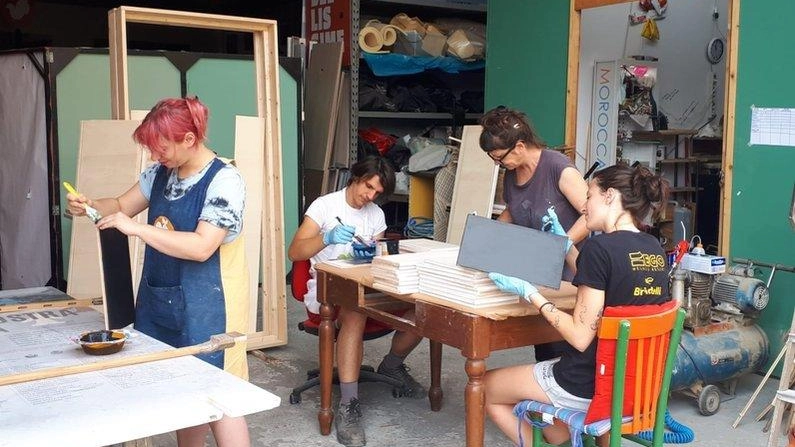 Uno dei laboratori a Daccapo che oggi offre lo shopping solidale Uno dei laboratori a Daccapo che oggi offre lo shopping solidale