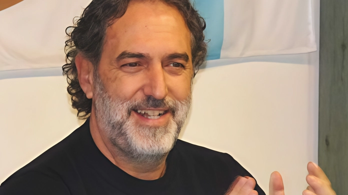 Il Valentino Mazzola cede al Castelnuovo Vomano nei play off, ma conferma Manganiello per riprovare il salto di categoria. Il Valentino Mazzola cede al Castelnuovo Vomano nei play off, ma conferma Manganiello per riprovare il salto di categoria.