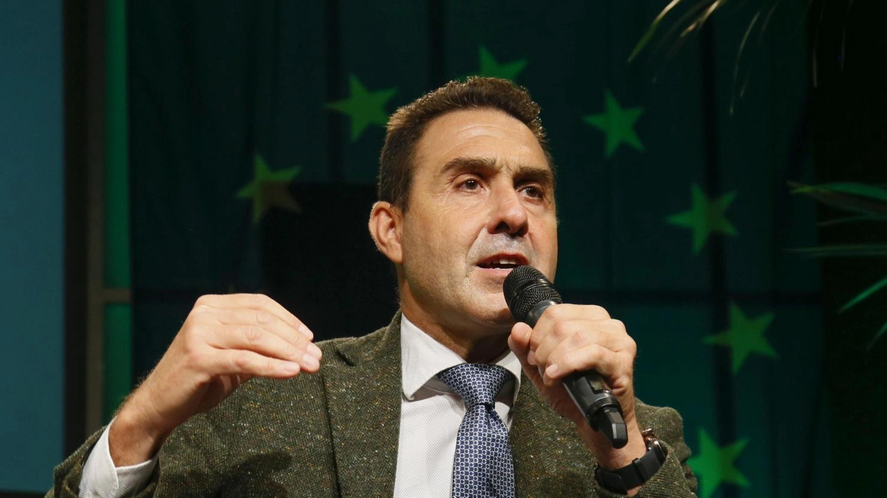 Roberto Vannacci, generale ed eurodeputato della Lega, ha partecipato a un confronto elettorale a Perugia in vista delle elezioni regionali Roberto Vannacci, generale ed eurodeputato della Lega, ha partecipato a un confronto elettorale a Perugia in vista delle elezioni regionali