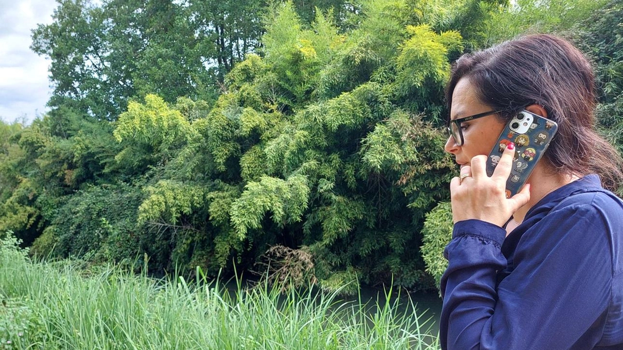 L’assessore Tatiana Gliori durante un sopralluogo nel parco della Versiliana L’assessore Tatiana Gliori durante un sopralluogo nel parco della Versiliana