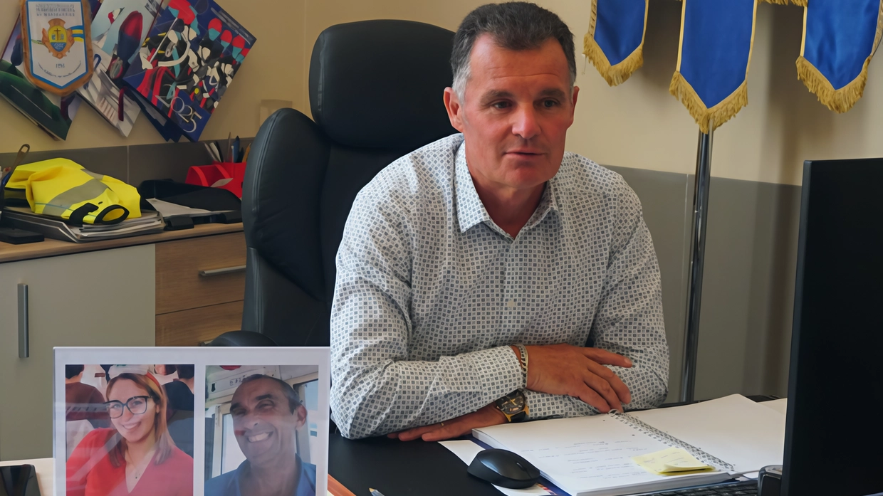 Patrizio Italiano, Governatore della Misericordia con accanto. le foto di Gianni e Giulia