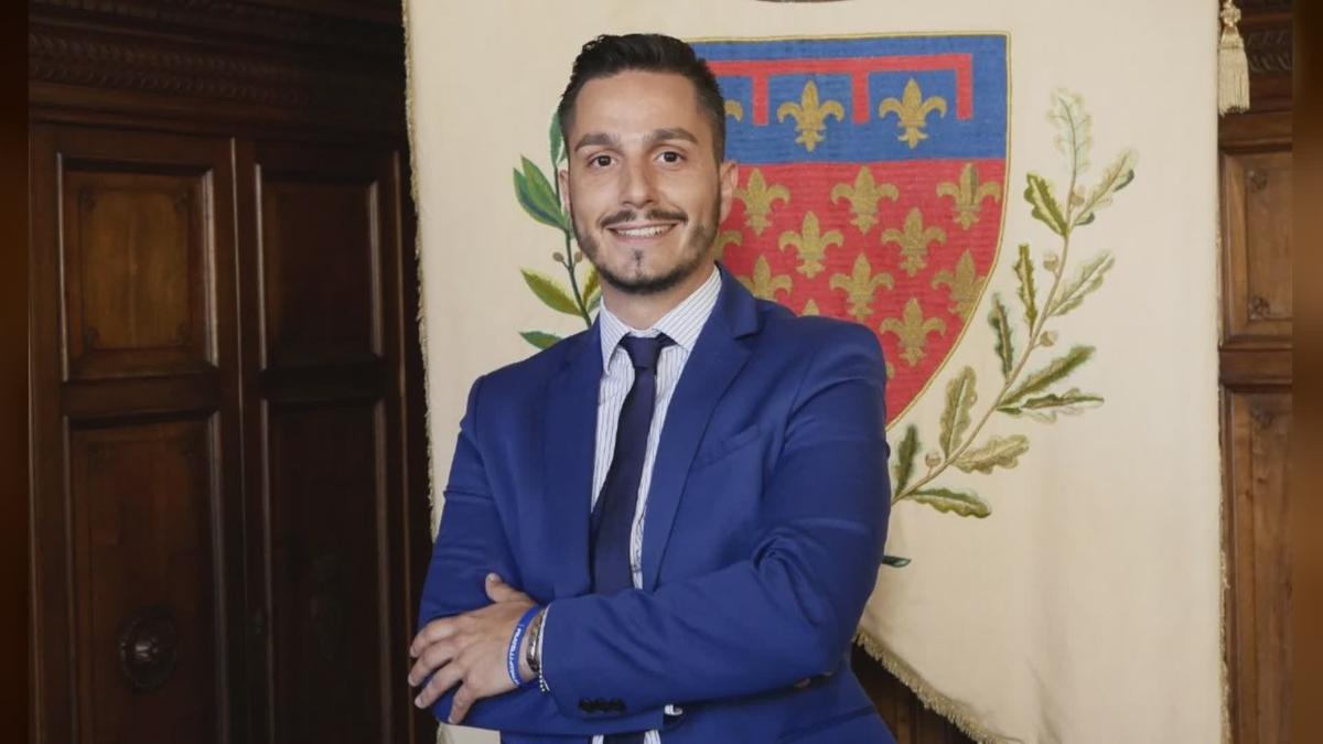 Caso Fratelli d’Italia a Prato, interrogato Belgiorno. “Ha risposto alle domande, è sereno” Caso Fratelli d’Italia a Prato, interrogato Belgiorno. “Ha risposto alle domande, è sereno”