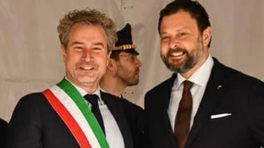 Sui due mlioni per il palazzetto dello sport intervengono anche il sindaco, Mario Pardini, e il capogruppo in consiglio regionale... Sui due mlioni per il palazzetto dello sport intervengono anche il sindaco, Mario Pardini, e il capogruppo in consiglio regionale...