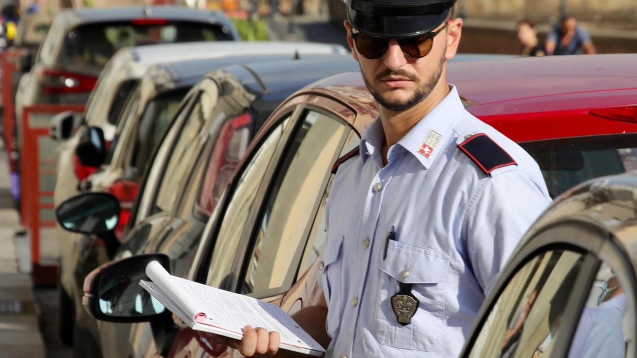 Esenzioni per medici, forze armate, volontariato e donne in gravidanza. Anche chi non richiede il tagliando per altre Zcs dovrà comunicare la targa.