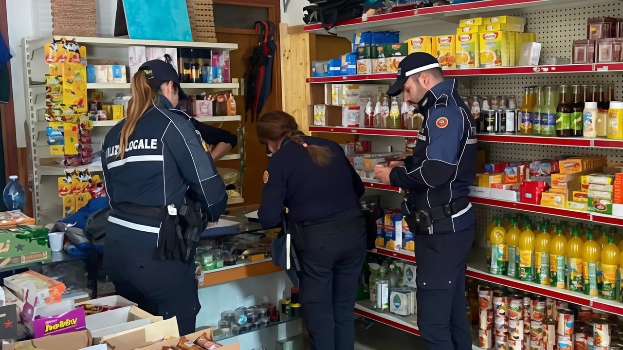 Consegnava ticket ai ragazzini per ritirare i drink nella sua vettura. Nel 2024 sono stati 80 i provvedimenti di sospensione.
