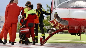 Tragedia al campo estivo. La bambina non ce l’ha fatta. Lo strazio di genitori e amici