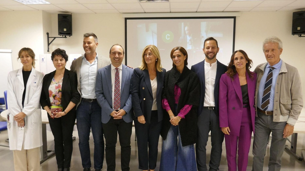 I protagonisti della bellissima iniziativa ’Musica in fabbrica’ foto Attalmi I protagonisti della bellissima iniziativa ’Musica in fabbrica’ foto Attalmi