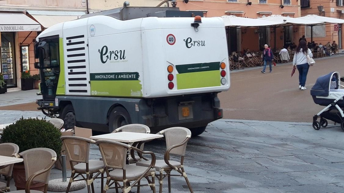Un mezzo Ersu in servizio in centro